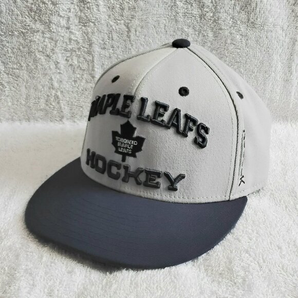 Toronto Maple Leafs Zach Fullback Hat by Reebok & Center Ice!! - Picture 2 of 4